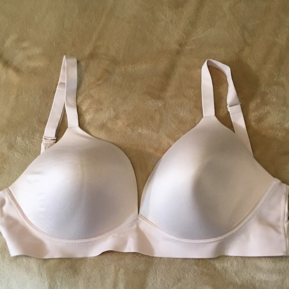 Bali Smooth Light Cream T-Shirt Bra with Molded Cups